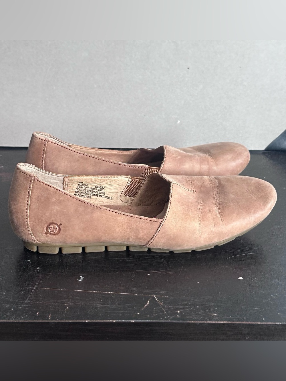 Born Women’s Leather Slip On Flats Loafers Tan/Khaki Comfort Shoes Size 9M